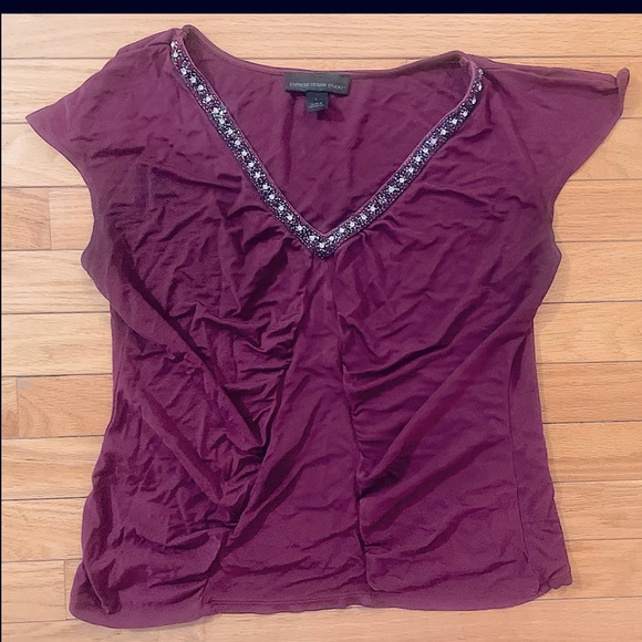 Stunning Express Design Studio burgundy sleeveless jeweled v neck top size large - Picture 2 of 8